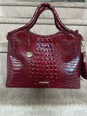❤️ EUC Brahmin Sangria Elaine and Britt Coin Purse